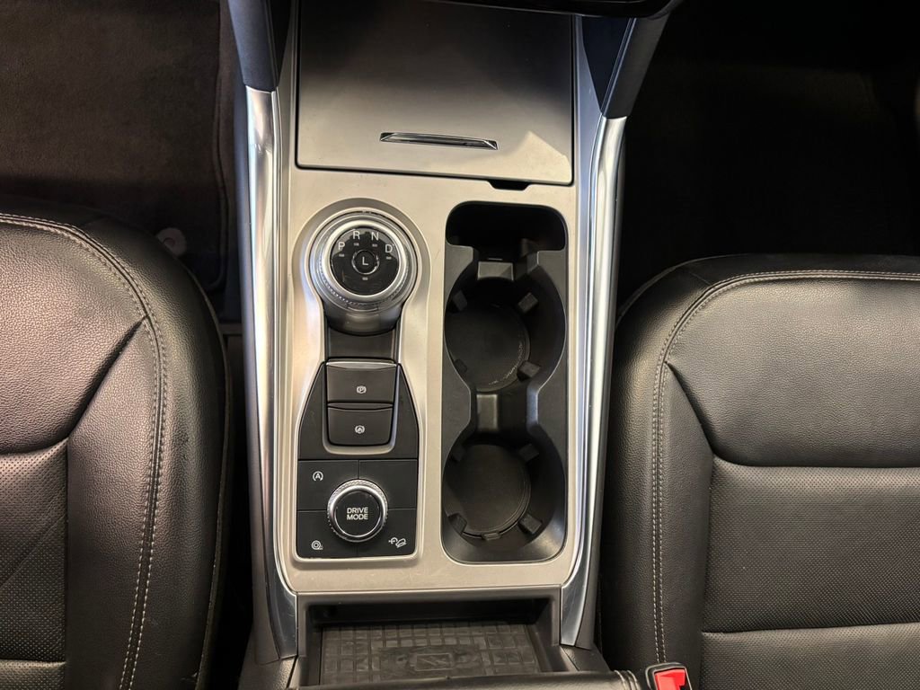 Used 2023 Ford Explorer Limited image 20