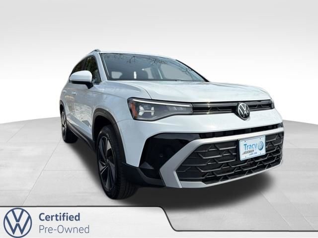 Certified 2025 Volkswagen Taos SE video 1