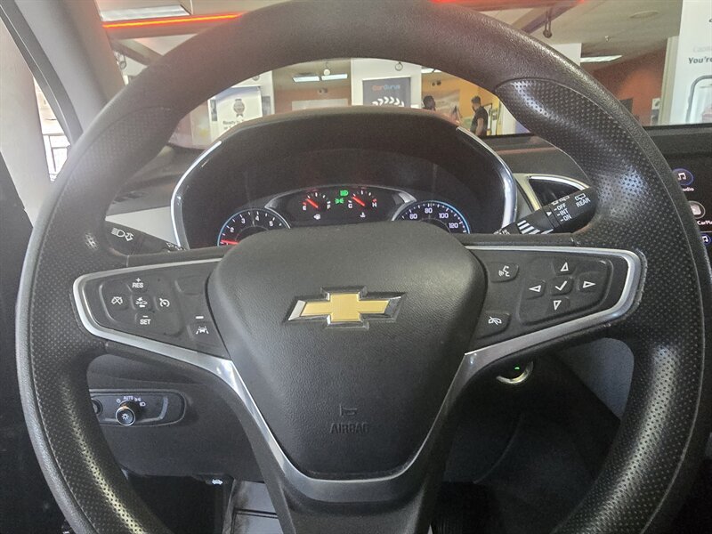 Used 2023 Chevrolet Equinox LS w/ LS Convenience Package FWD image 28