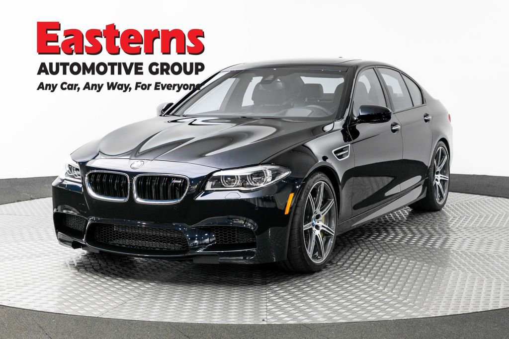 Used 2015 BMW M5 RWD image 1
