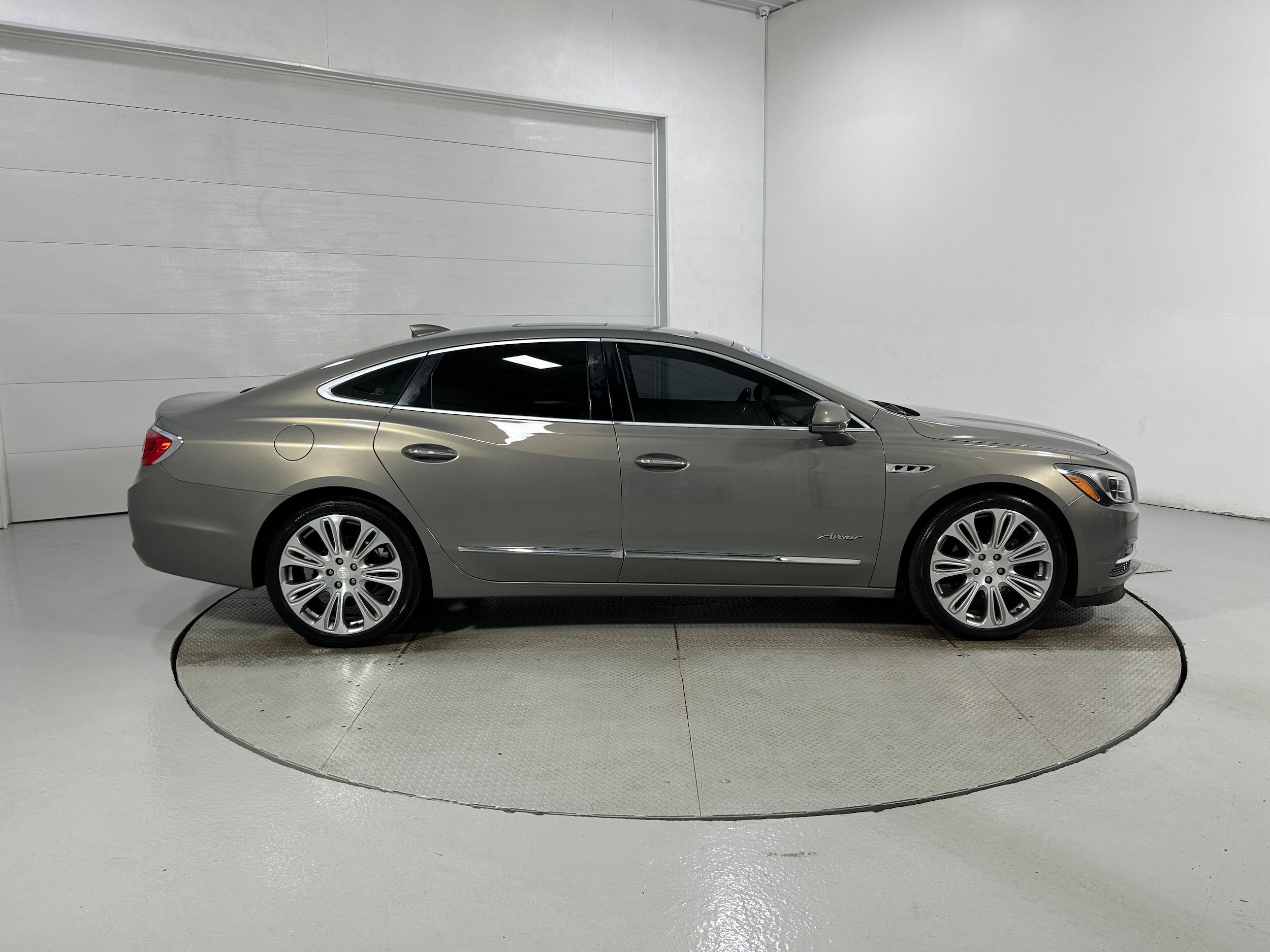 Used 2019 Buick LaCrosse Avenir w/ Driver Confidence Package II AWD/4WD image 34