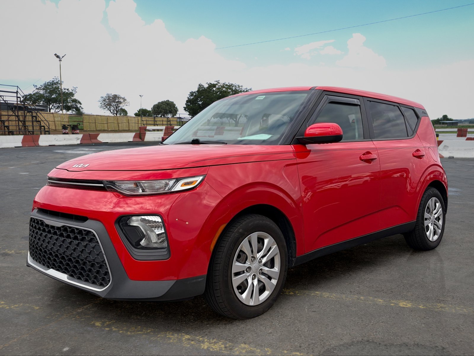 Certified 2022 Kia Soul LX FWD image 5