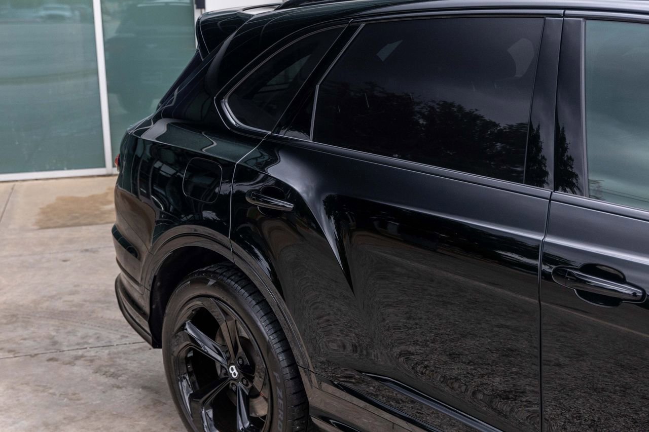 Certified 2024 Bentley Bentayga AWD/4WD image 11