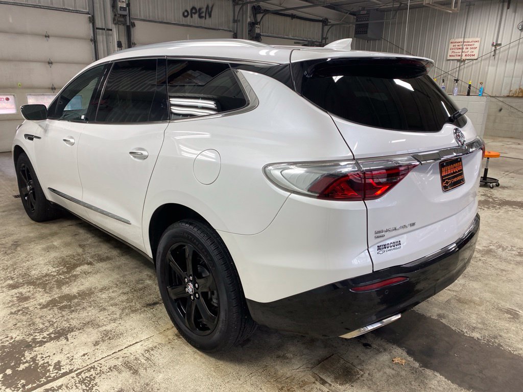 Used 2024 Buick Enclave Essence w/ Sport Touring Edition AWD/4WD image 6