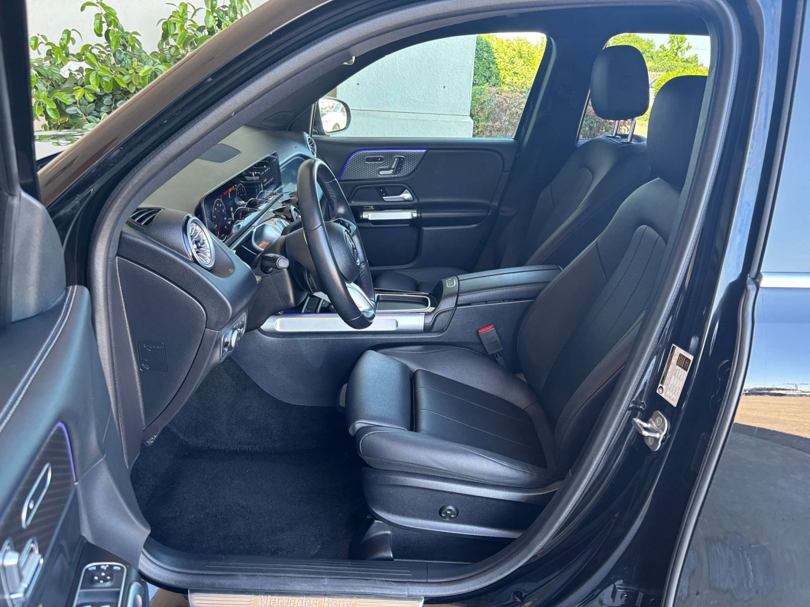 Used 2025 Mercedes-Benz GLB 250 image 27