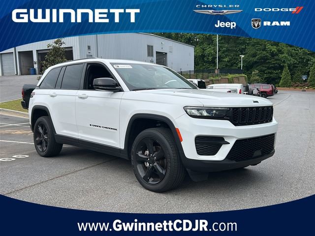 Used 2023 Jeep Grand Cherokee Altitude AWD/4WD image 1