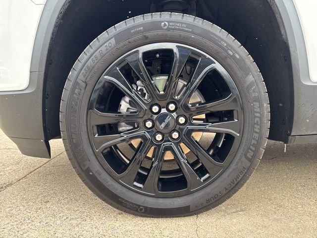 Used 2023 GMC Acadia SLE w/ Driver Convenience Package image 10