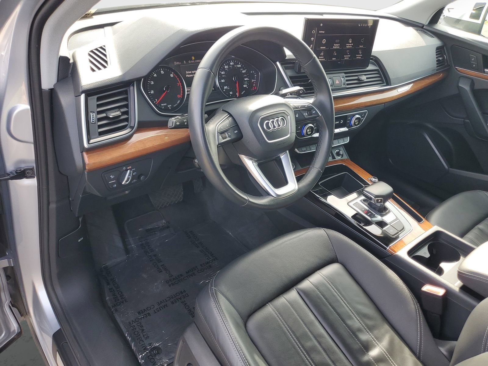 Used 2023 Audi Q5 2.0T Premium w/ Convenience Package image 18