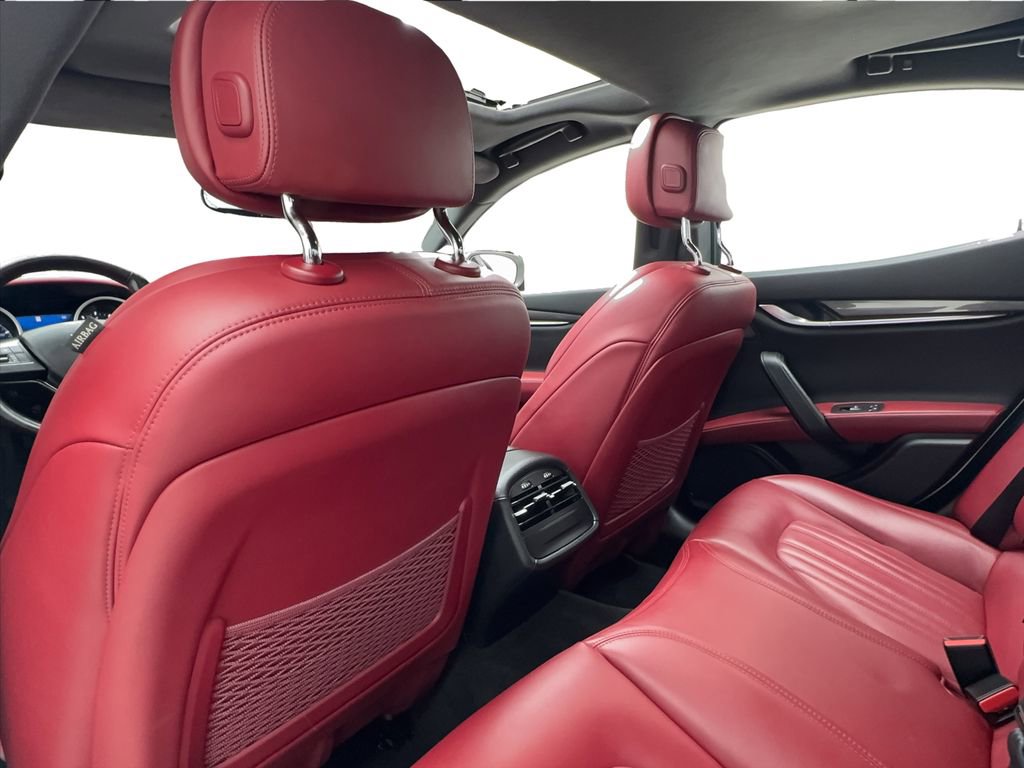 Used 2018 Maserati Ghibli S image 19