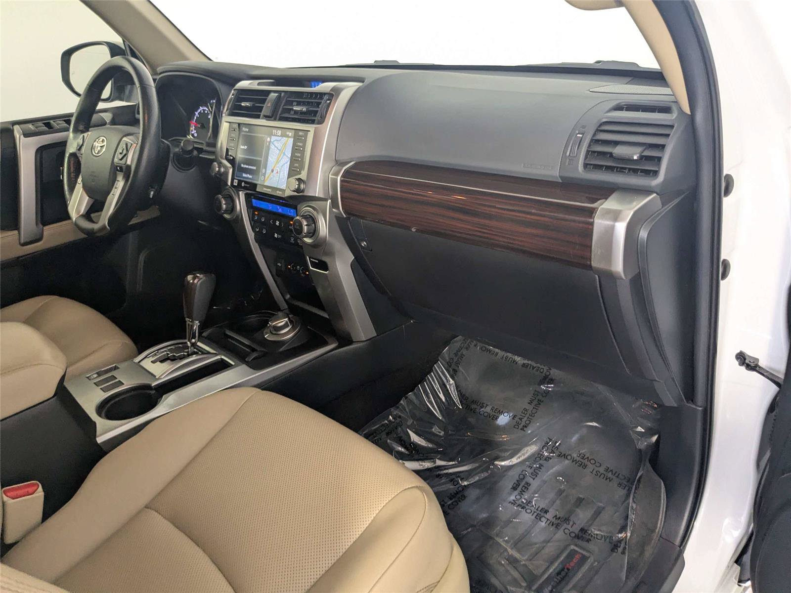 Used 2024 Toyota 4Runner Limited AWD/4WD image 31
