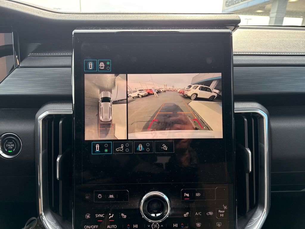 Used 2025 GMC Acadia Elevation image 21