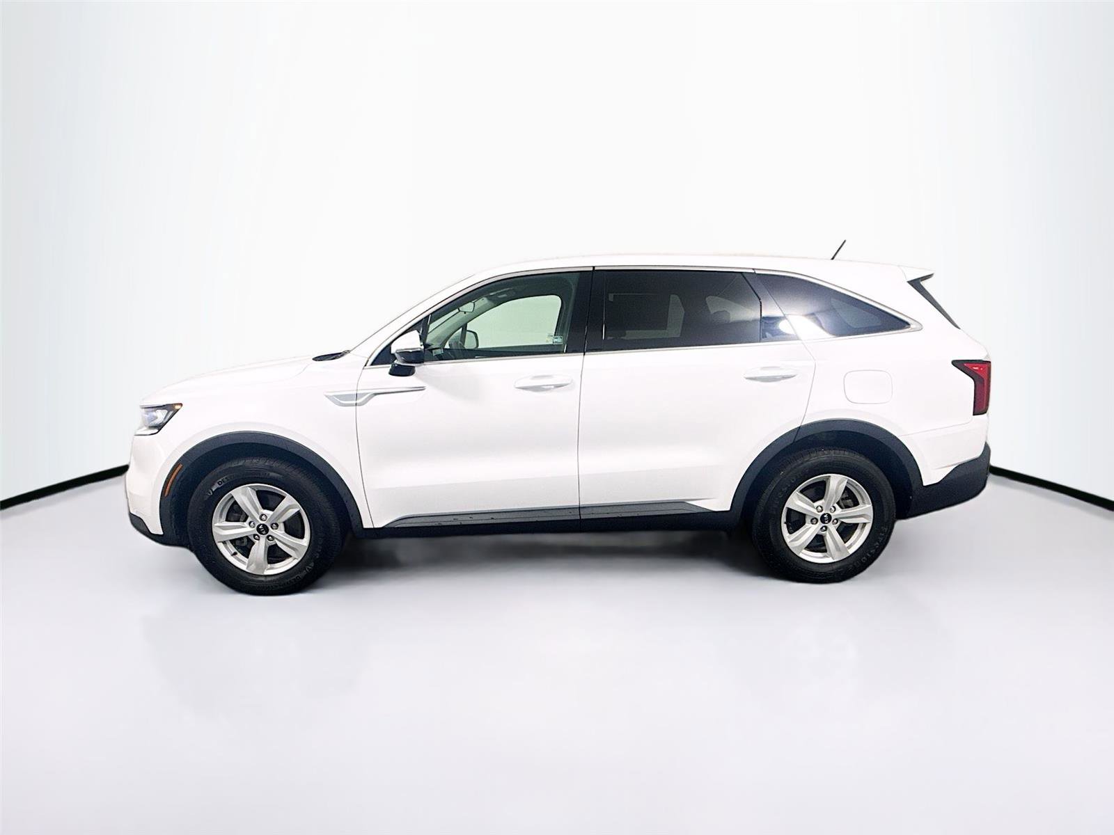 Used 2021 Kia Sorento LX image 21