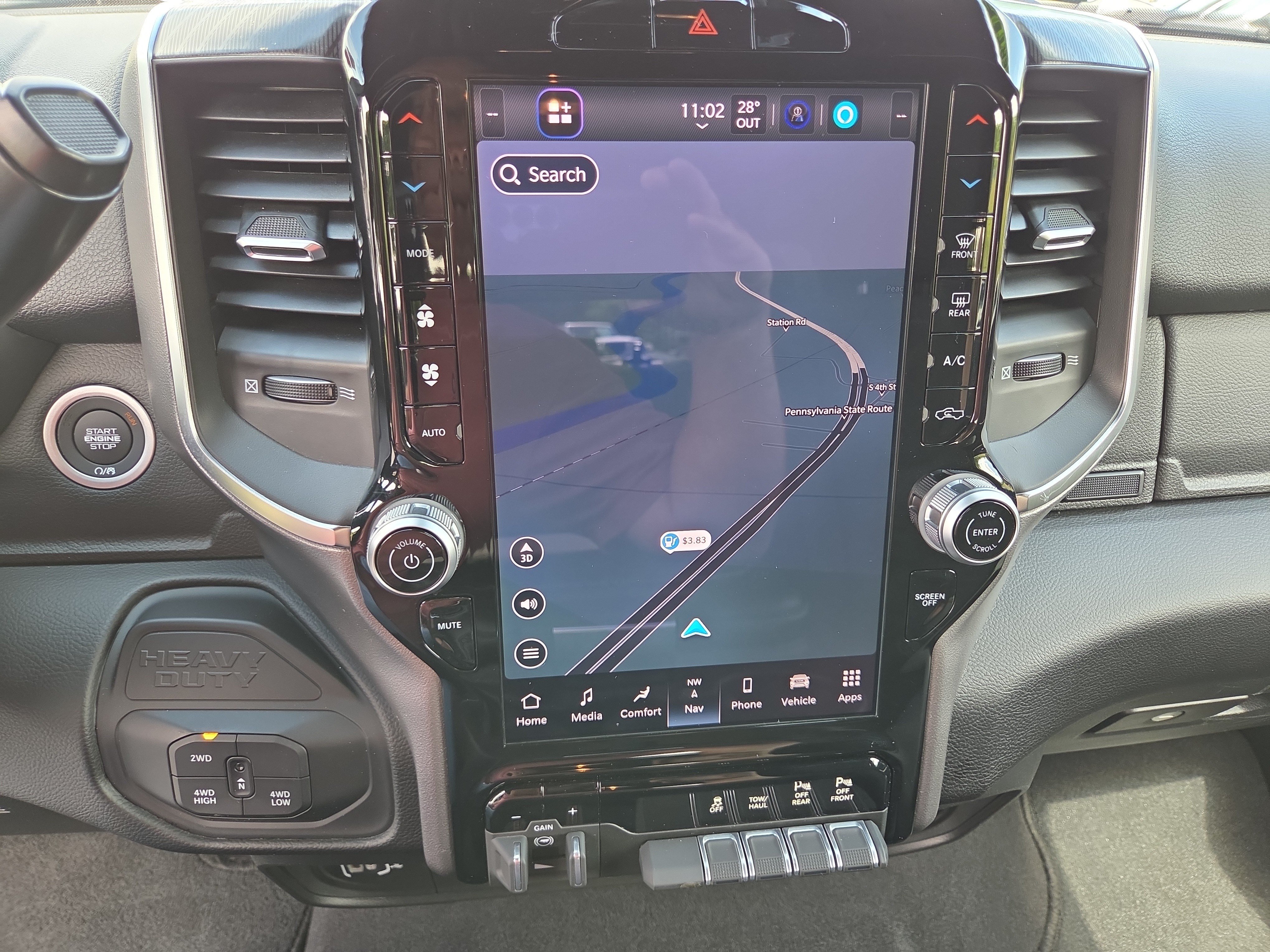 Certified 2025 RAM 2500 Big Horn AWD/4WD image 26