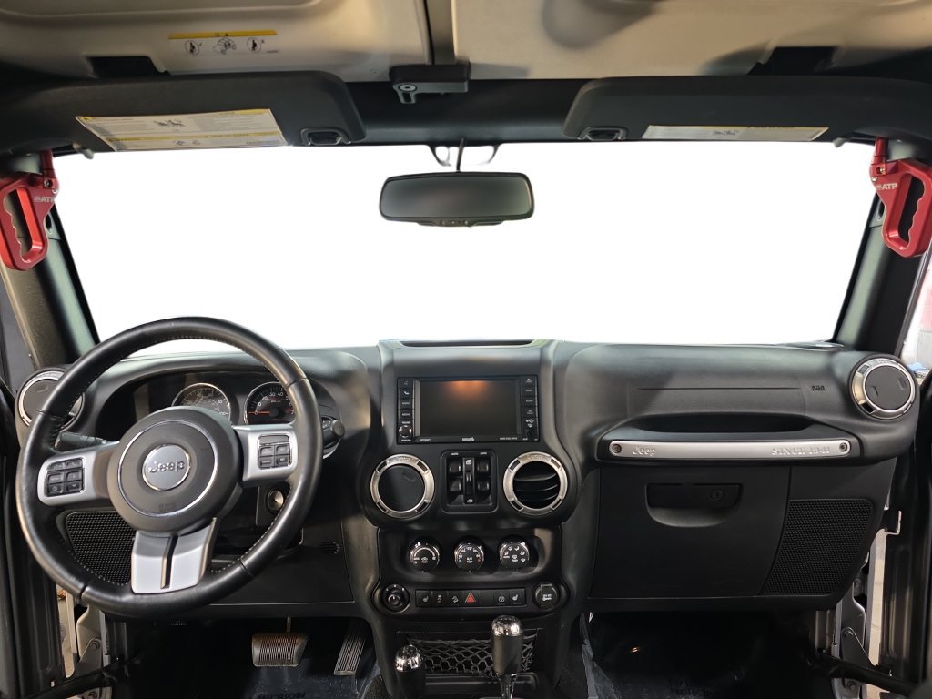 Used 2016 Jeep Wrangler Unlimited Rubicon AWD/4WD image 11