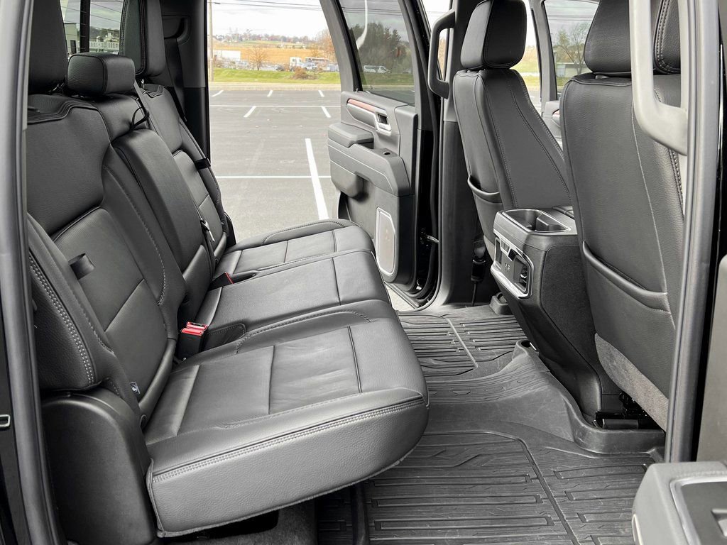 Used 2025 GMC Sierra 2500 Denali image 21