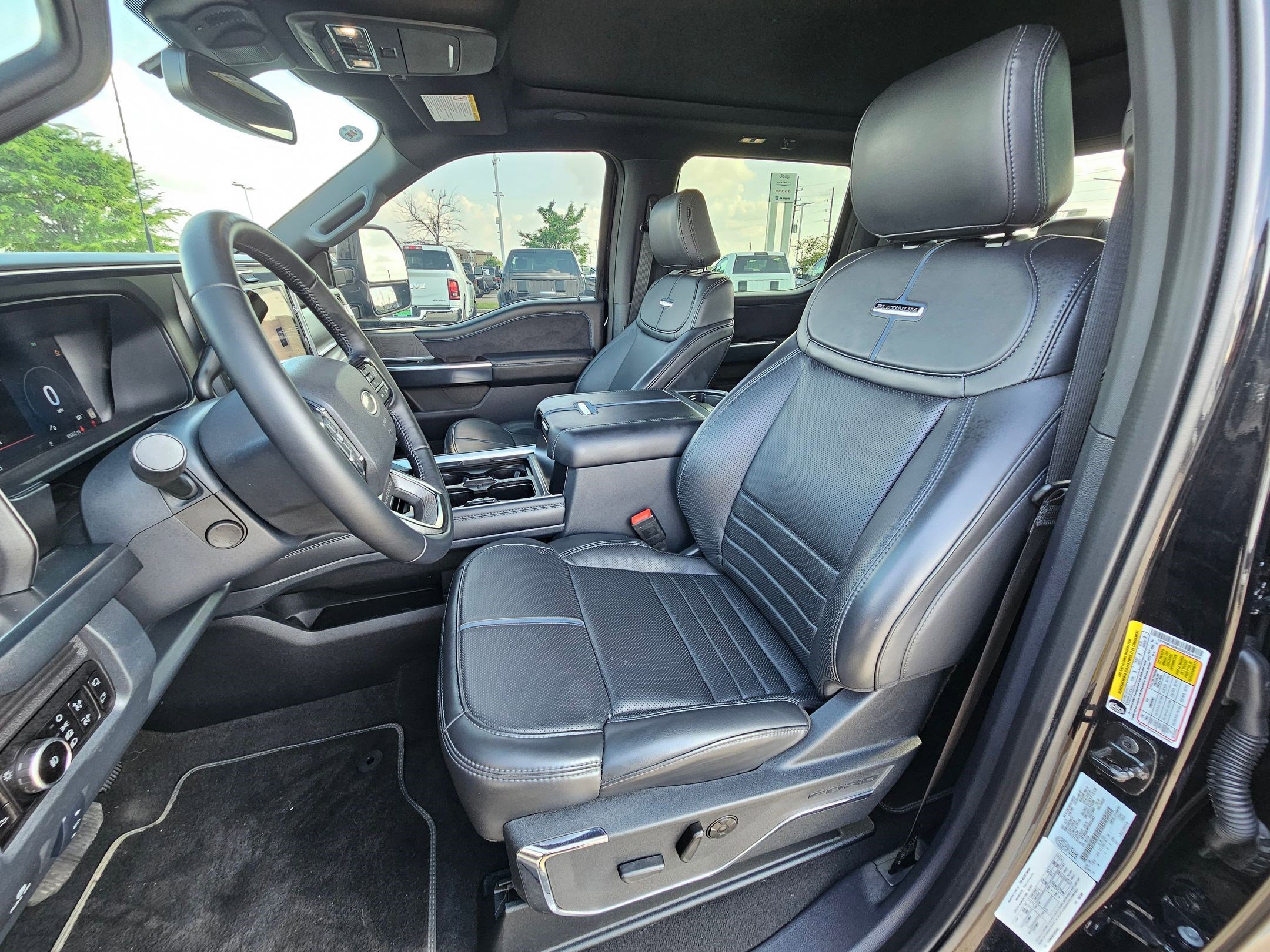 Used 2025 Ford F450 Platinum image 15