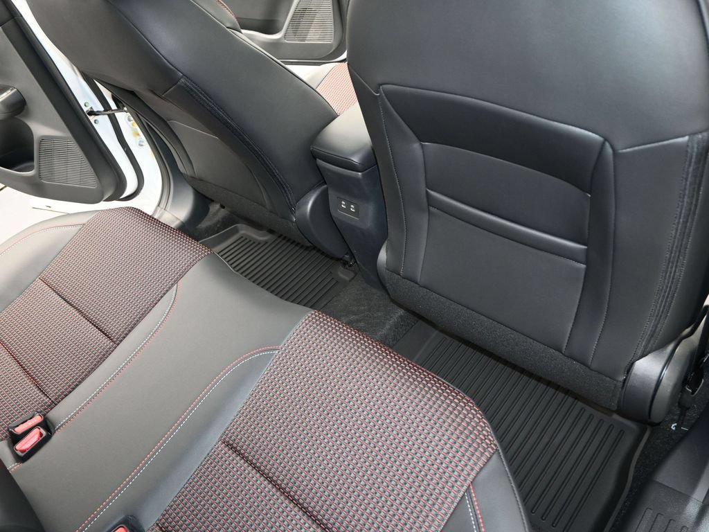 New 2026 Nissan Kicks SR w/ Cold Weather Package FWD image 28