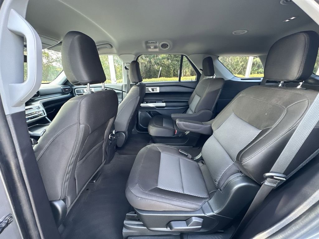 Used 2022 Ford Explorer XLT image 26