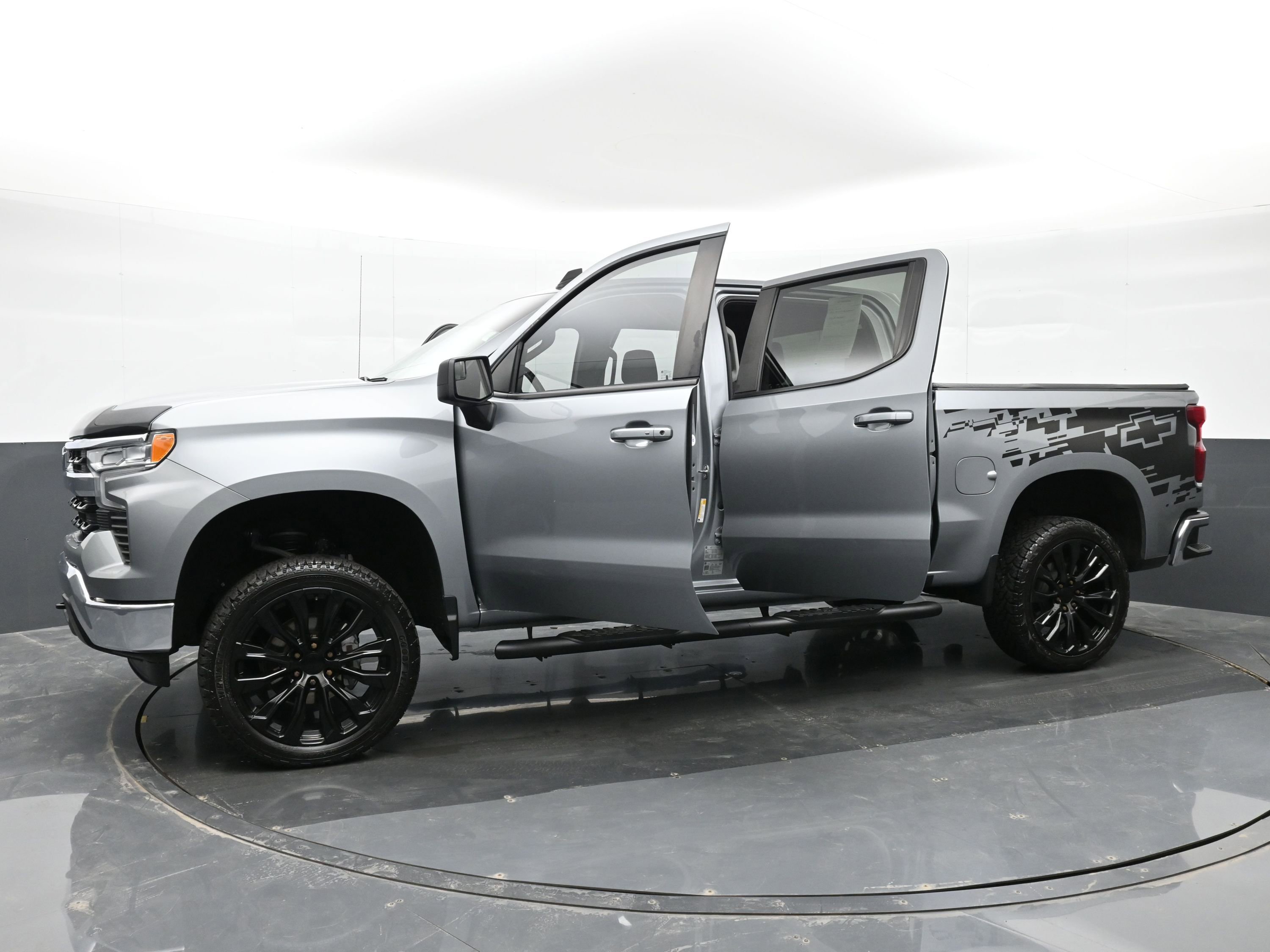Used 2023 Chevrolet Silverado 1500 LT w/ Protection Package image 46