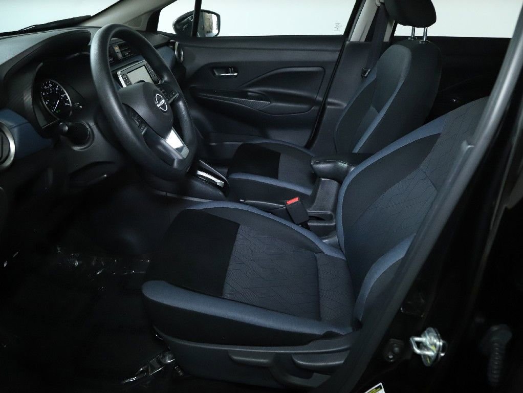 Used 2025 Nissan Versa SV FWD image 18