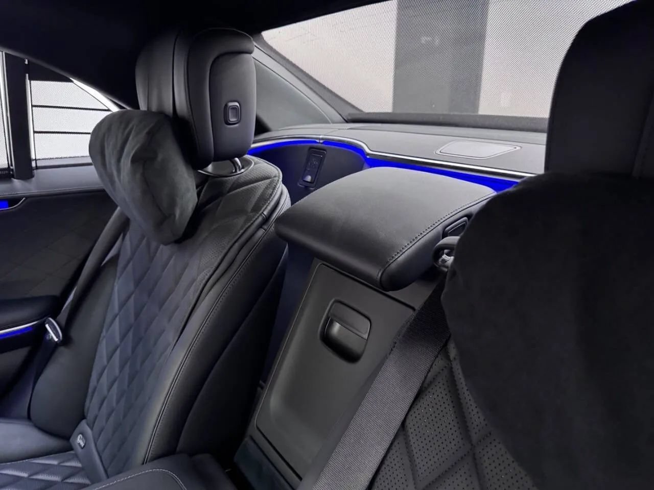 Used 2023 Mercedes-Benz S 580e 4MATIC Sedan w/ Warmth & Comfort Package image 19