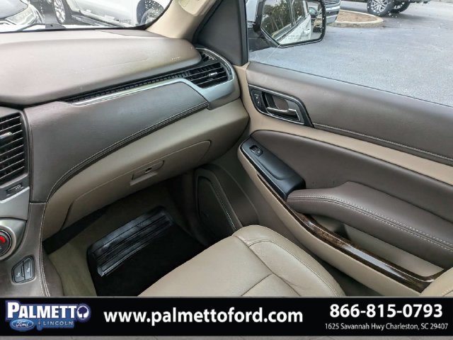 Used 2016 Chevrolet Suburban LT RWD image 17