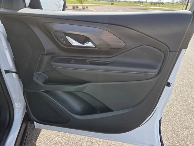 Used 2022 GMC Terrain SLT w/ Tech Package AWD/4WD image 38