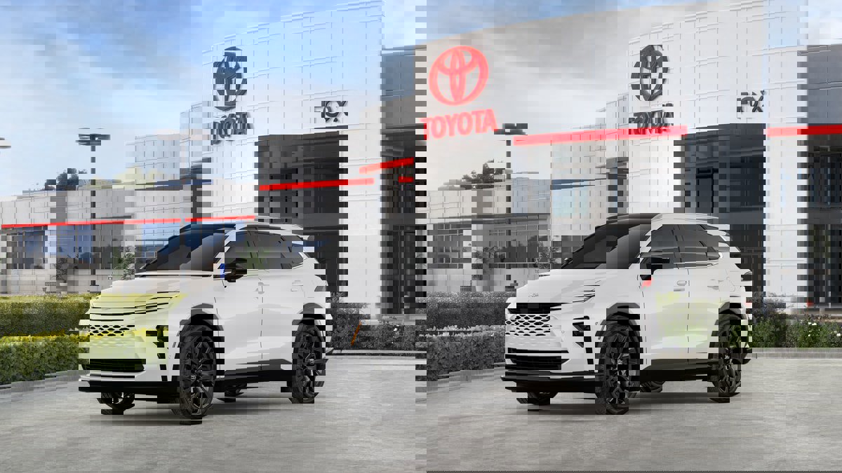 New 2026 Toyota Crown Signia image 2