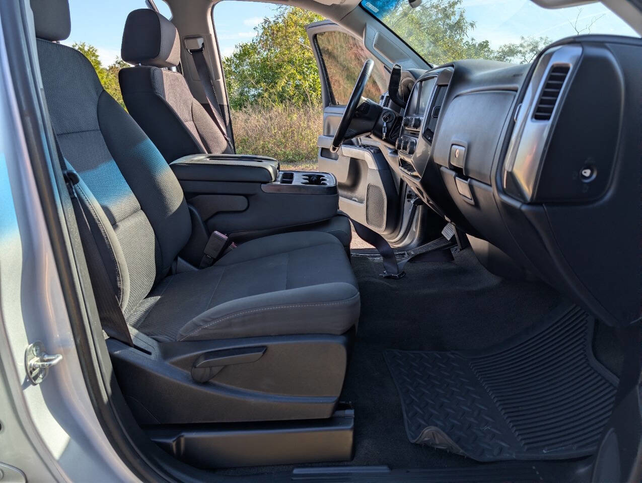 Used 2017 Chevrolet Silverado 3500 LT w/ LT Convenience Package image 21