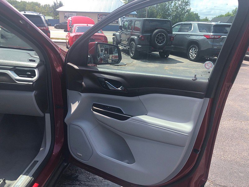 Used 2023 GMC Acadia SLT image 18