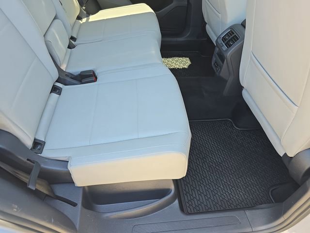 Used 2018 Volkswagen Tiguan SE AWD/4WD image 12