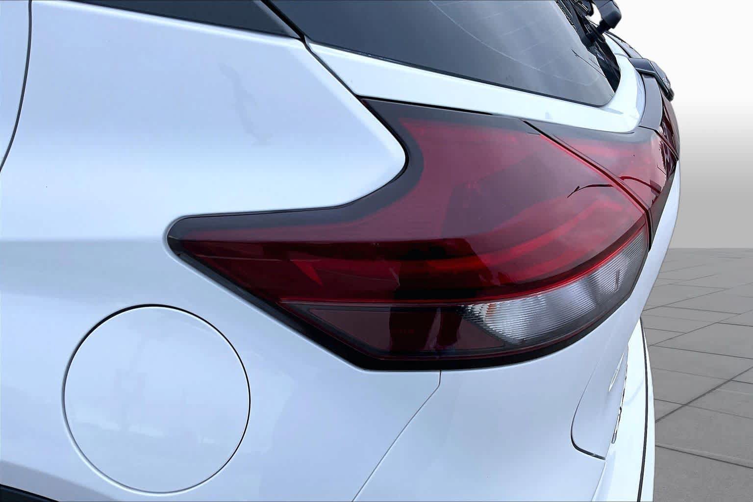 Used 2024 Nissan Kicks SR w/ SR Premium Package FWD image 27