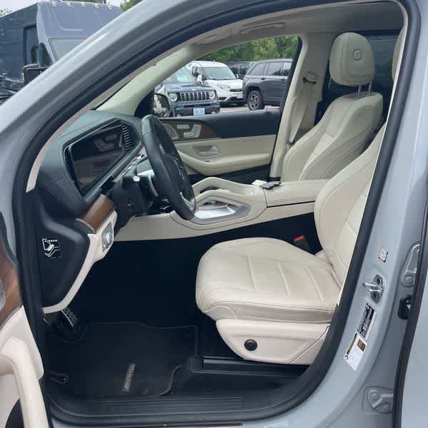 Used 2024 Mercedes-Benz GLS 450 4MATIC image 13