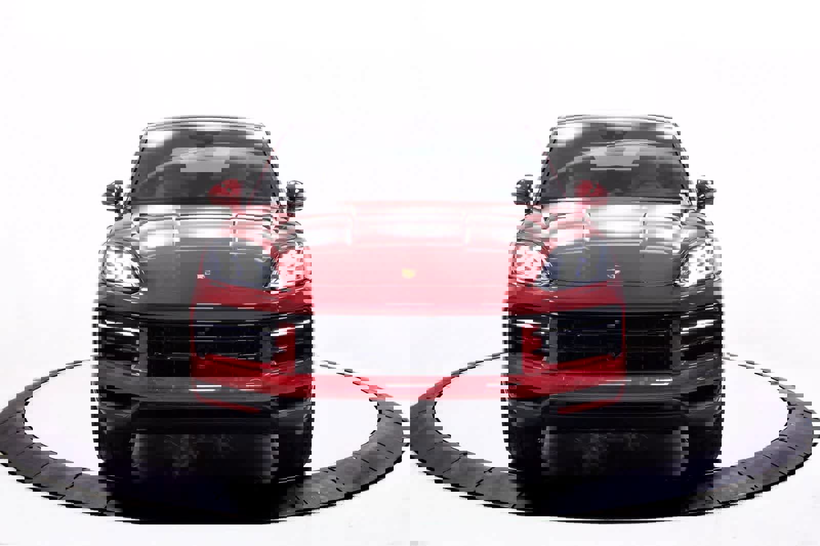 Certified 2025 Porsche Cayenne Coupe image 10