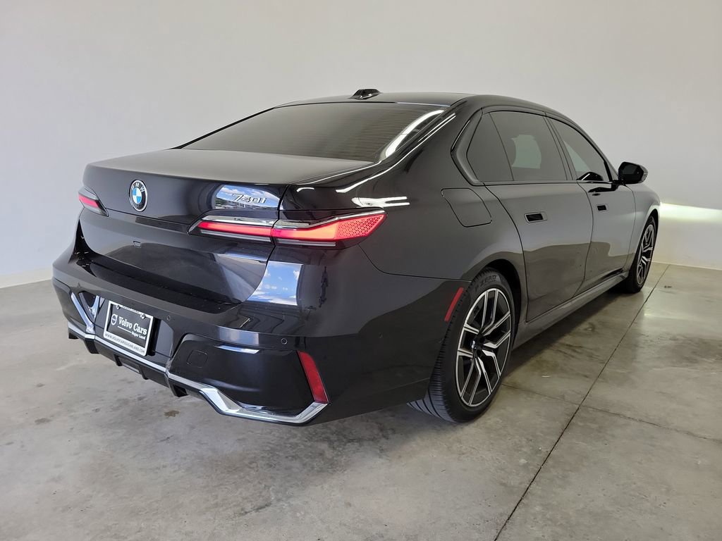 Used 2025 BMW 740i RWD image 5