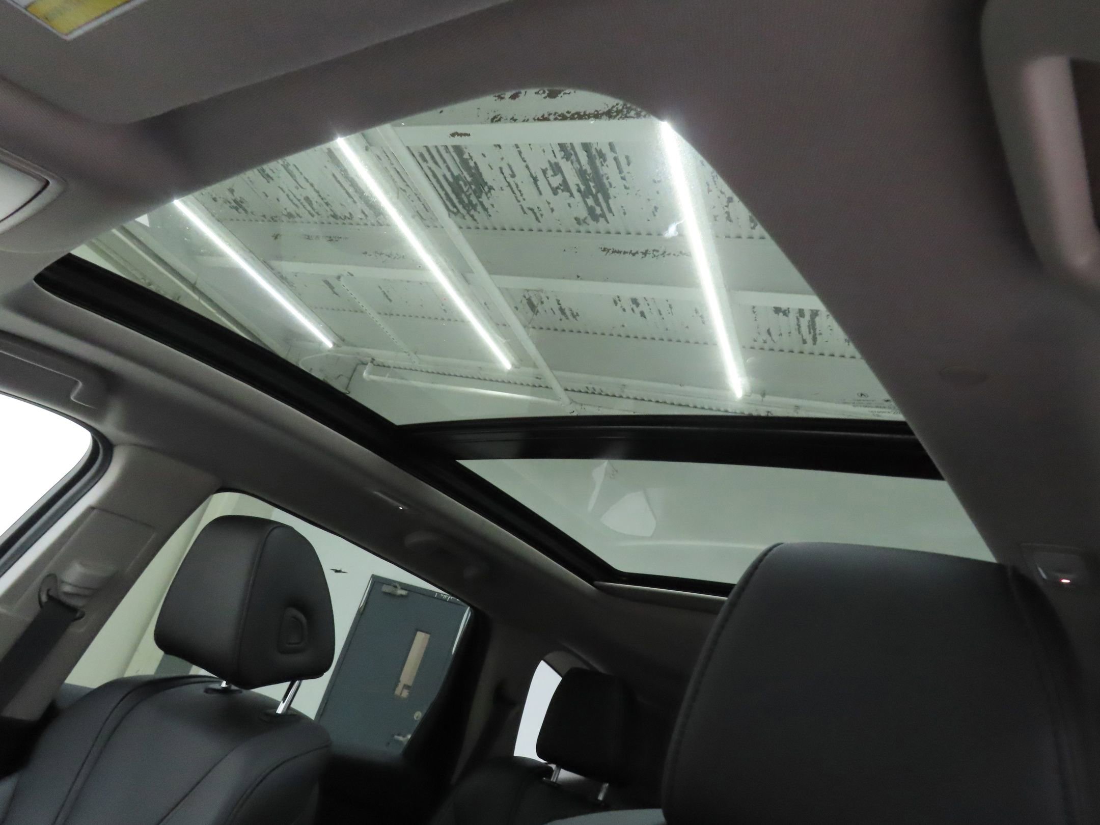 Used 2022 Acura MDX SH-AWD image 19