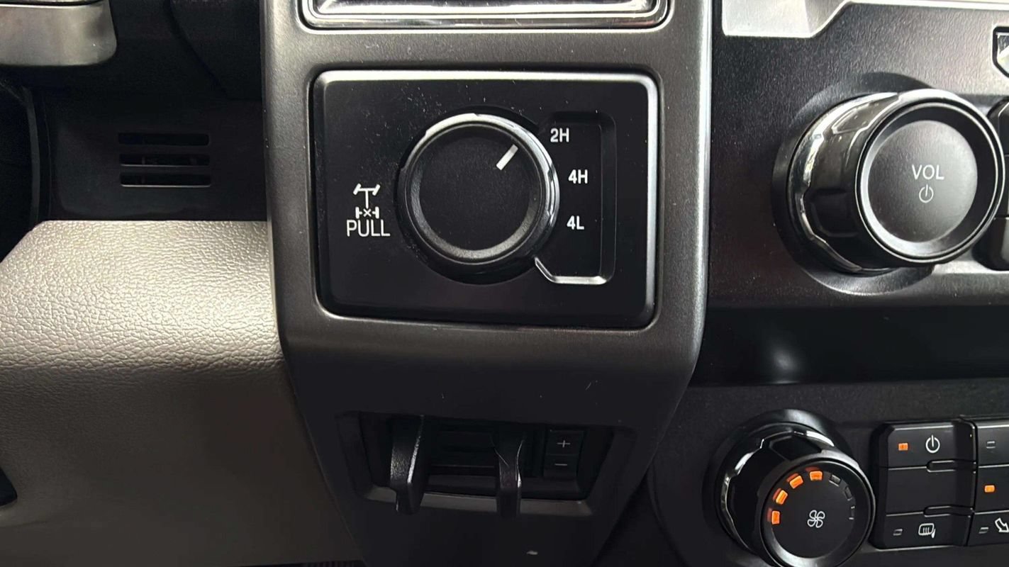 Used 2019 Ford F250 XLT w/ XLT Value Package AWD/4WD image 14