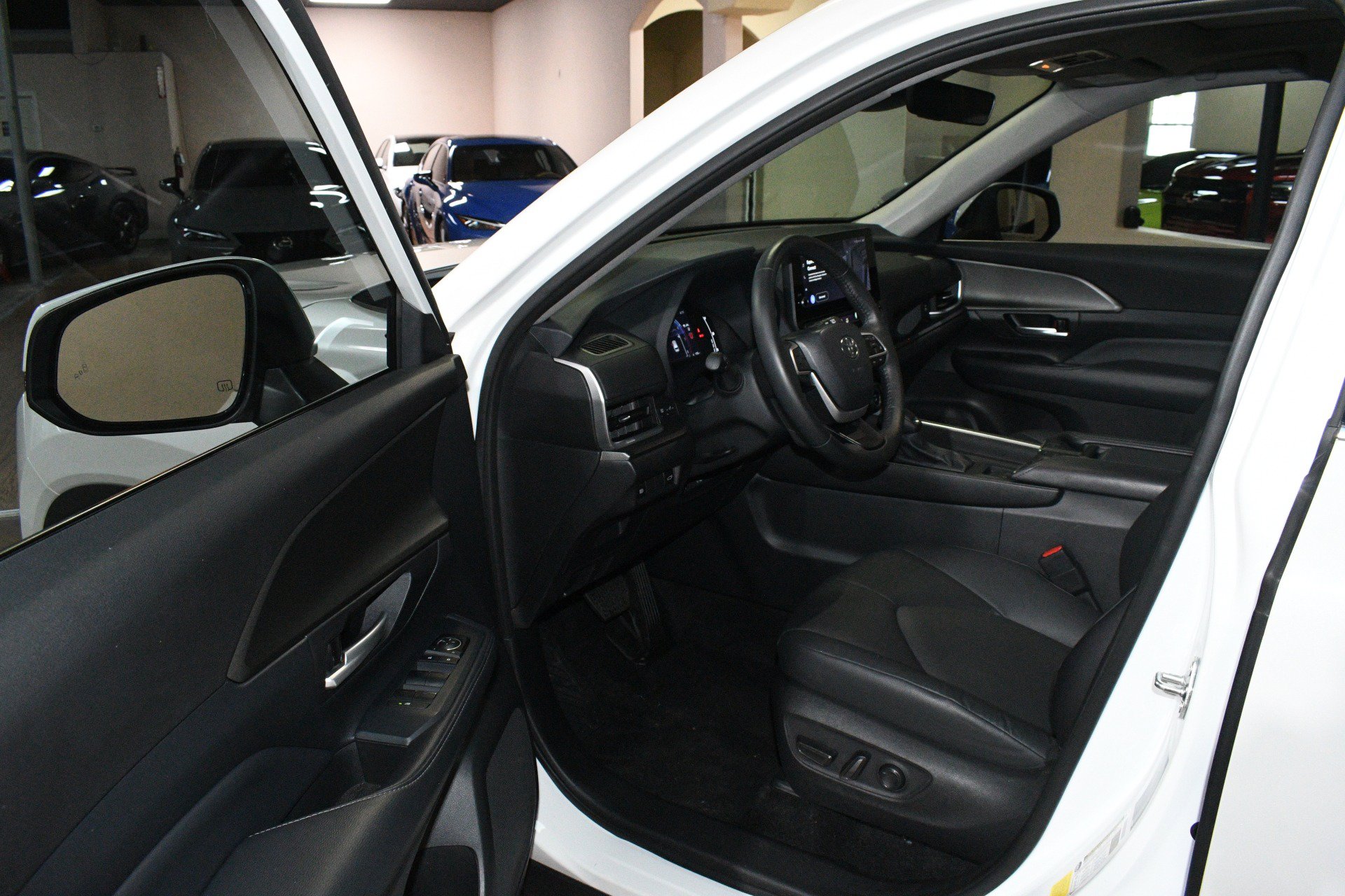 Used 2024 Toyota Grand Highlander FWD image 45