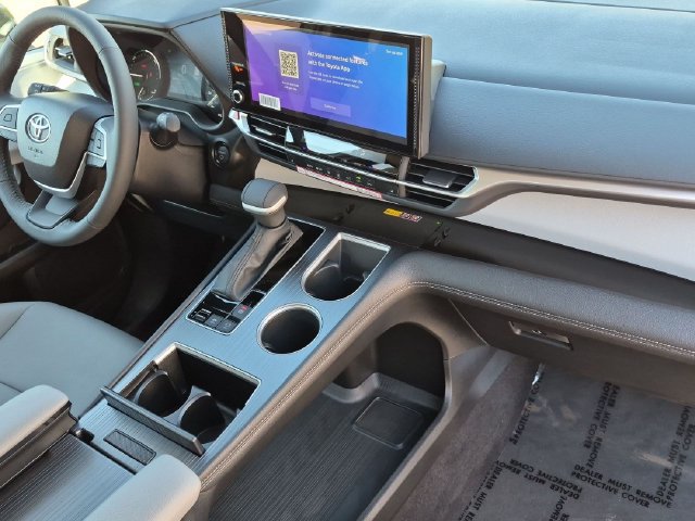 New 2026 Toyota Sienna XLE FWD image 29