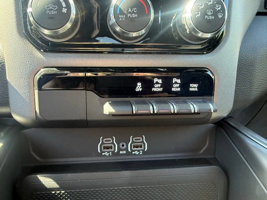 New 2026 RAM 1500 Big Horn AWD/4WD image 24