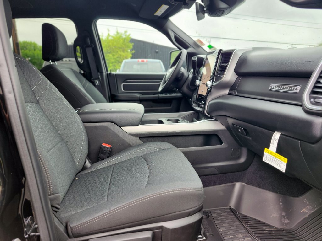New 2026 RAM 2500 Big Horn AWD/4WD image 11
