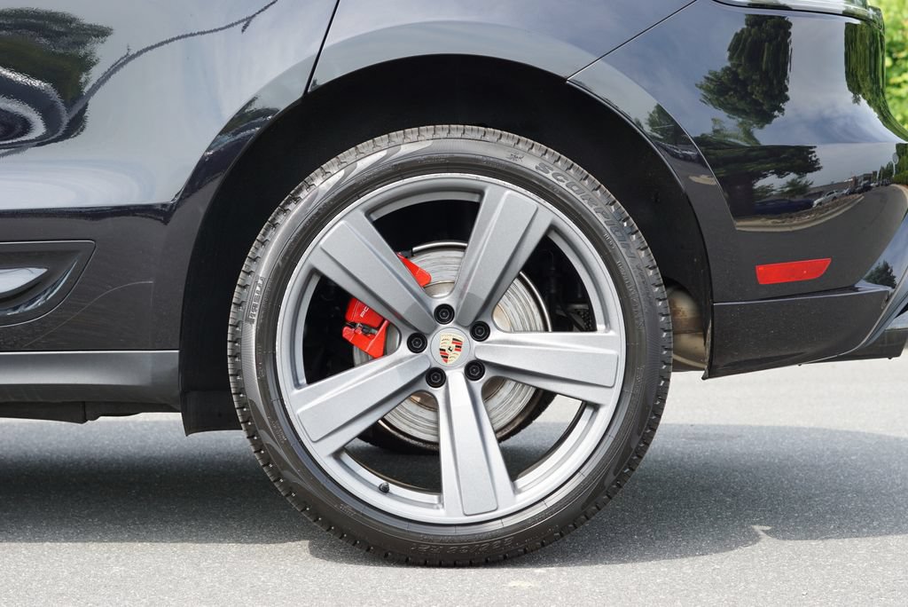 Used 2023 Porsche Macan S AWD/4WD image 14