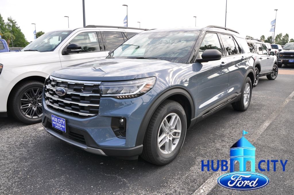 New 2026 Ford Explorer Active RWD image 1