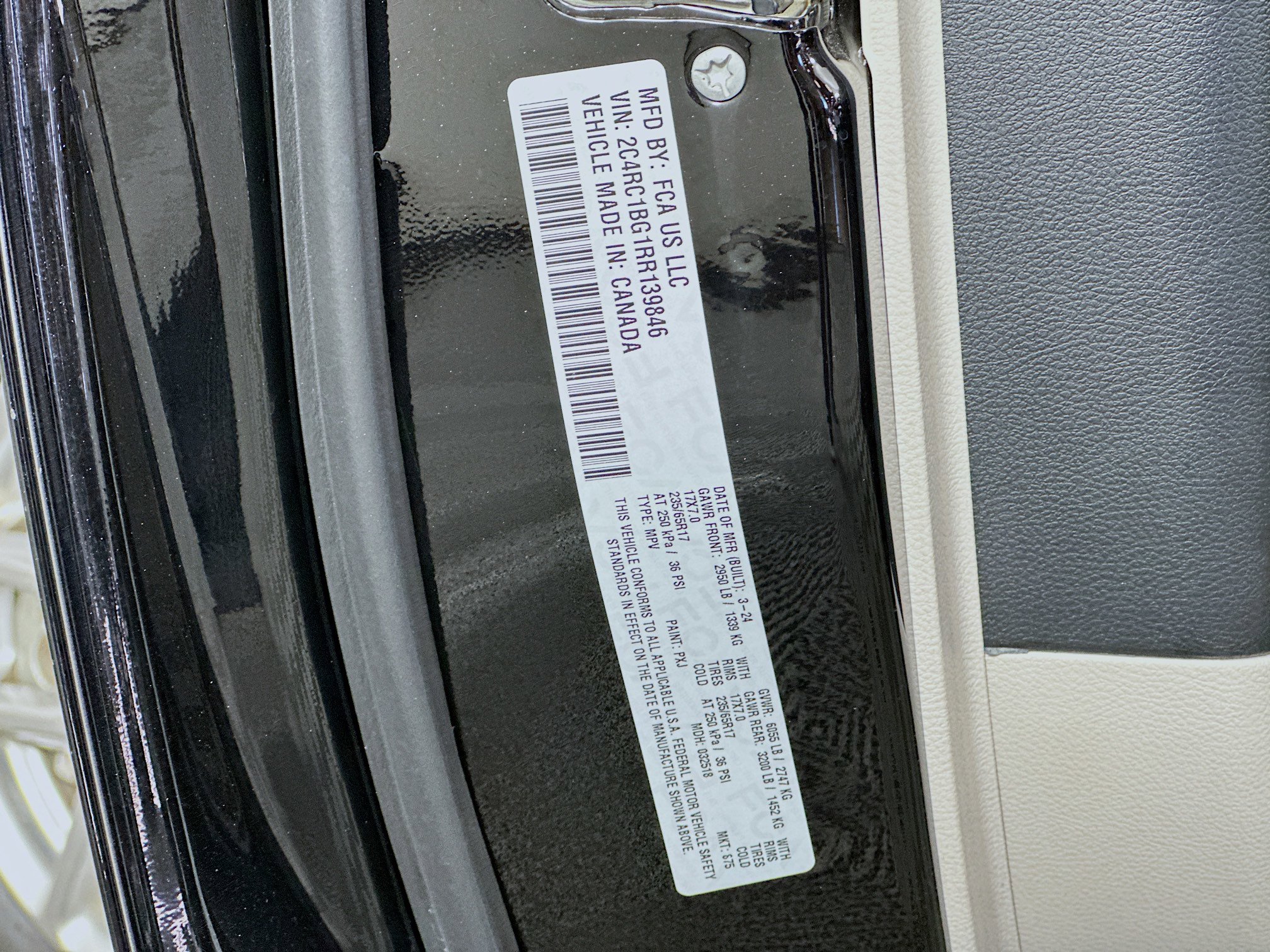 Used 2024 Chrysler Pacifica Touring-L image 12