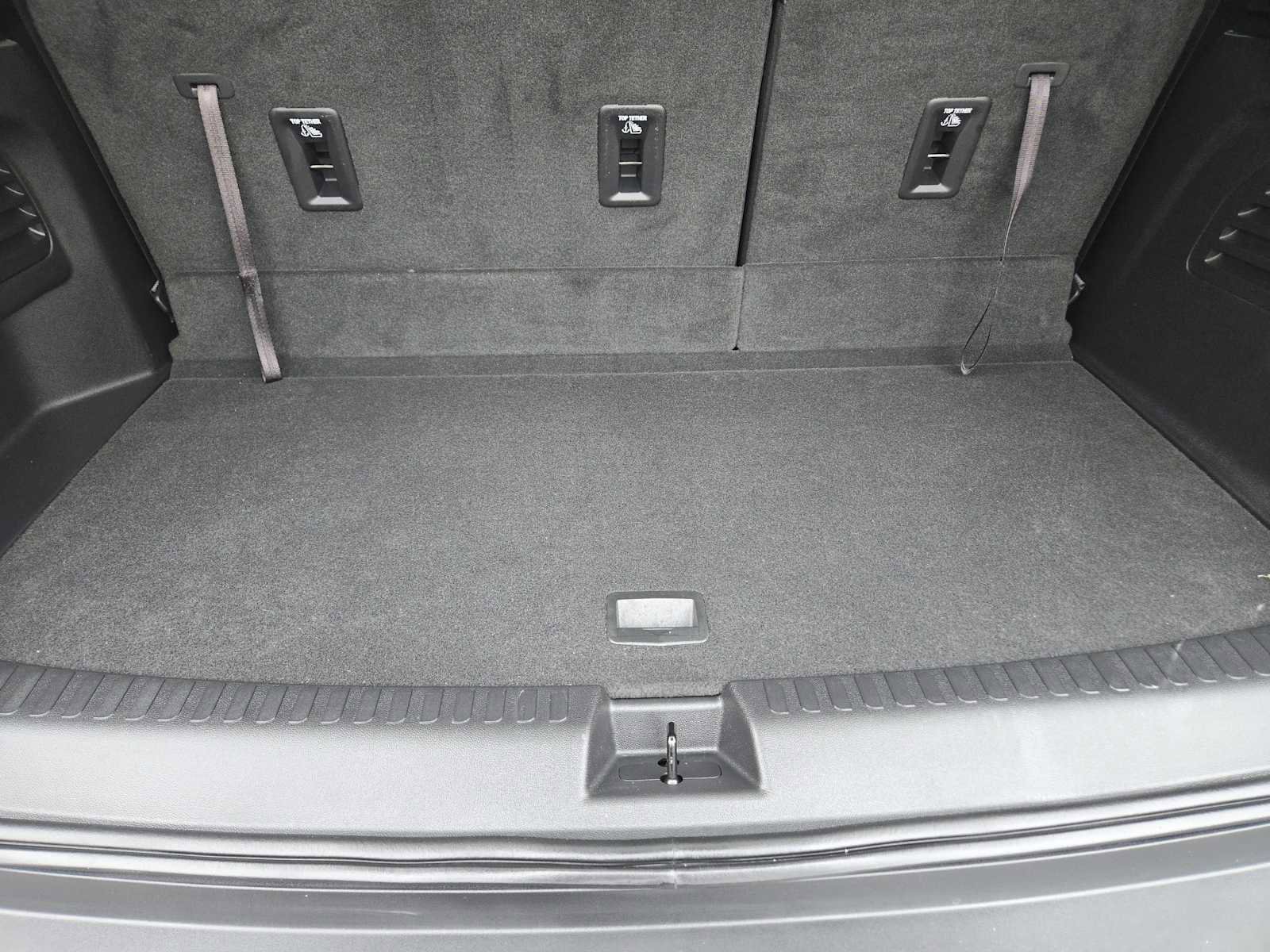 Certified 2025 GMC Acadia AT4 image 31
