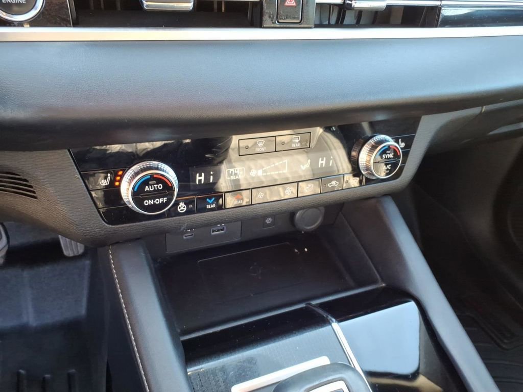 Used 2023 Mitsubishi Outlander SEL Black Edition image 32