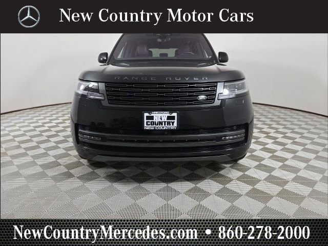 Used 2023 Land Rover Range Rover SE image 3