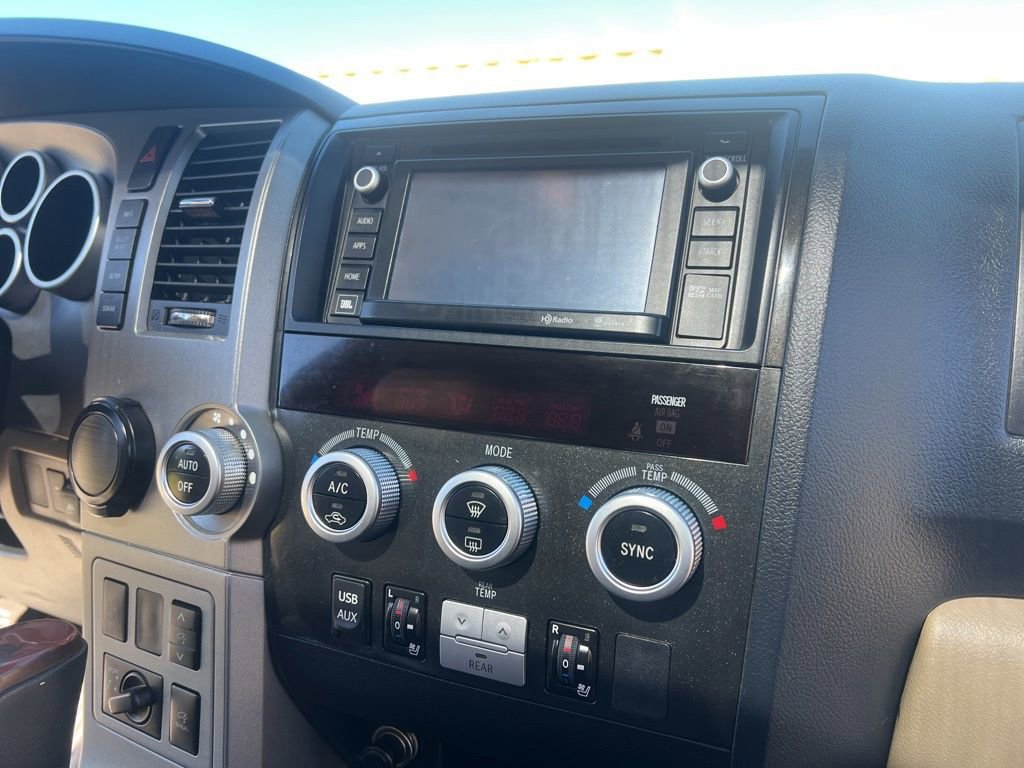 Used 2014 Toyota Sequoia Platinum image 54