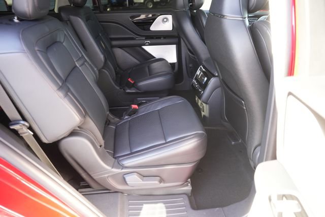 Used 2025 Lincoln Aviator Reserve w/ Equipment Group 201A image 18