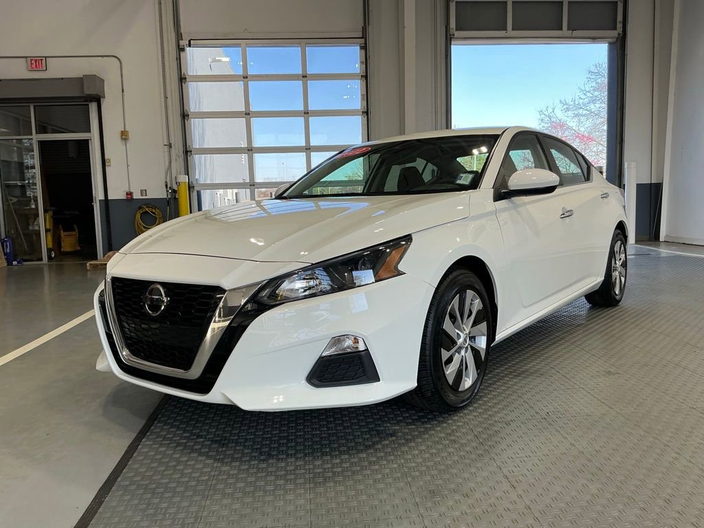 Used 2022 Nissan Altima 2.5 S image 2